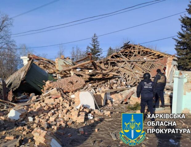 Окупанти не припиняють бити по цивільній інфраструктурі Куп’янщини: прокурори зафіксували наслідки ворожих обстрілів