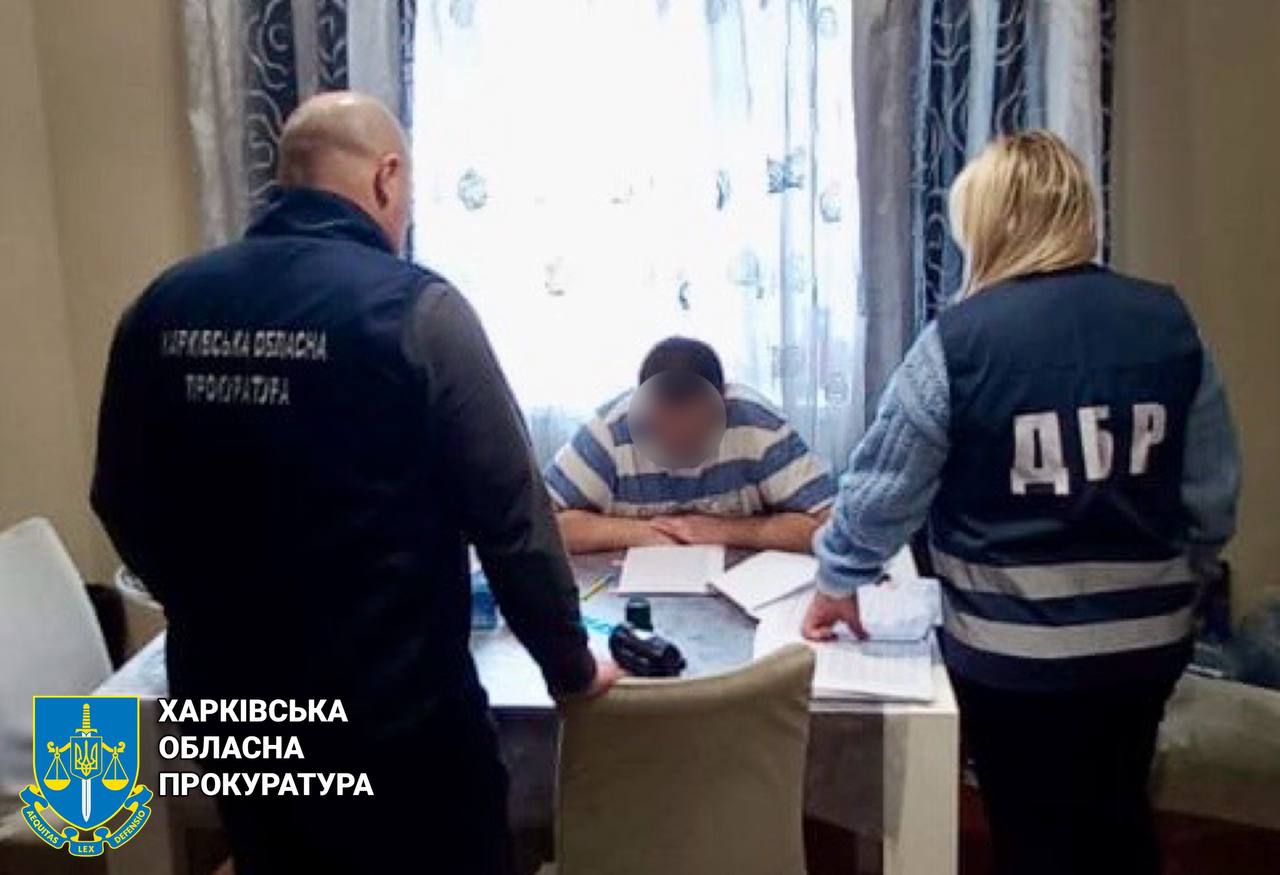 «Оформимо як благодійність та допомогу на ЗСУ»: у Харкові викрито трьох податківців, які вимагали гроші з підприємців