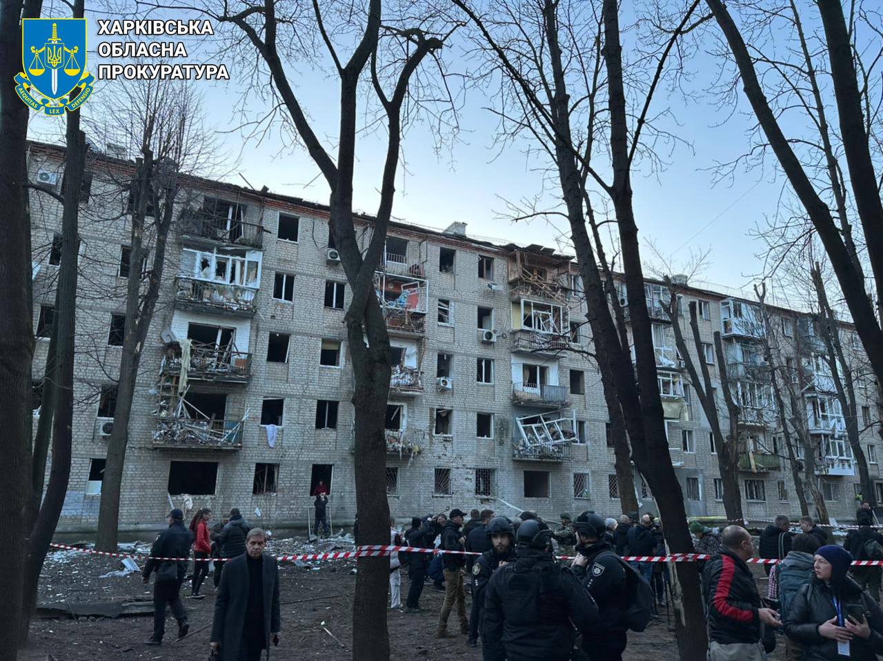 н загиблий та 18 поранених, серед яких 3-місячна дитина: прокурори працюють на місцях ворожих ударів по житлових масивах Харкова