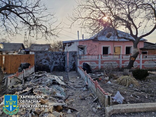 Внаслідок ворожих обстрілів Купʼянщини загинула одна жінка, поранений водій швидкої допомоги