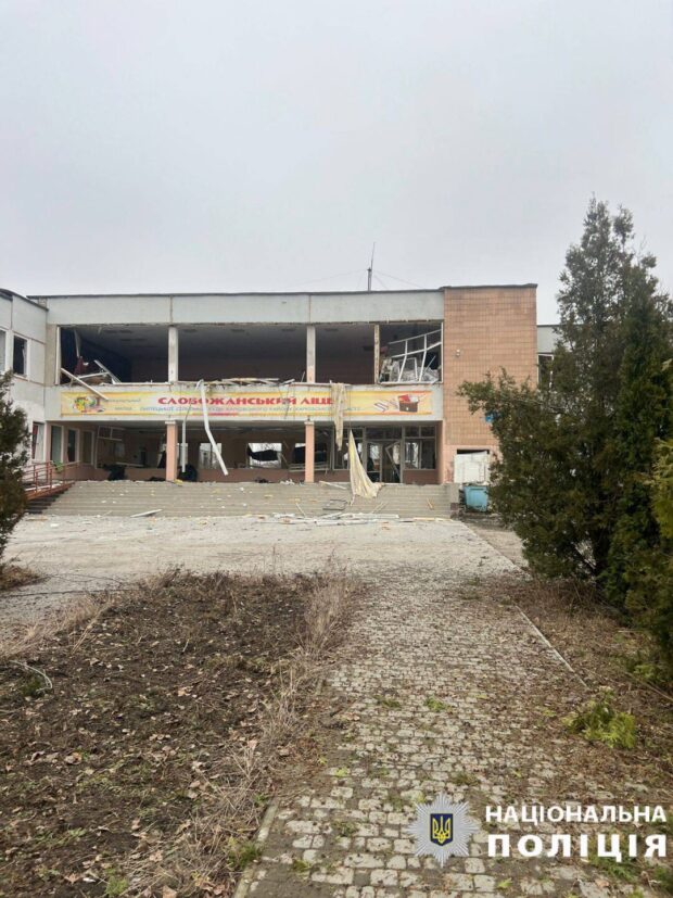 Пошкоджено газопровід, будівля ліцею та приватні будинки: слідчі задокументували наслідки воєнних злочинів на Харківщині