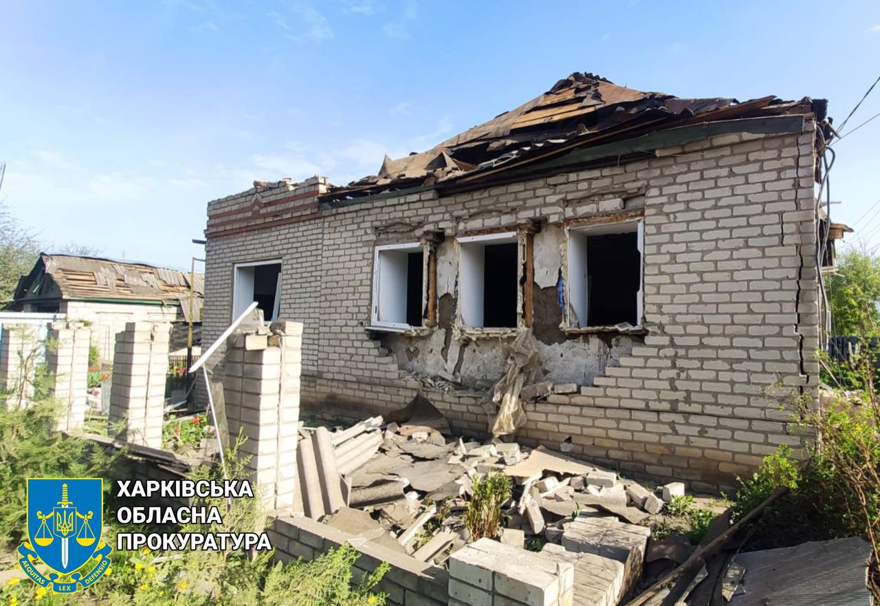 Прокурори зафіксували наслідки чергових ворожих обстрілів Харківщини, внаслідок яких постраждали двох мирних жителів