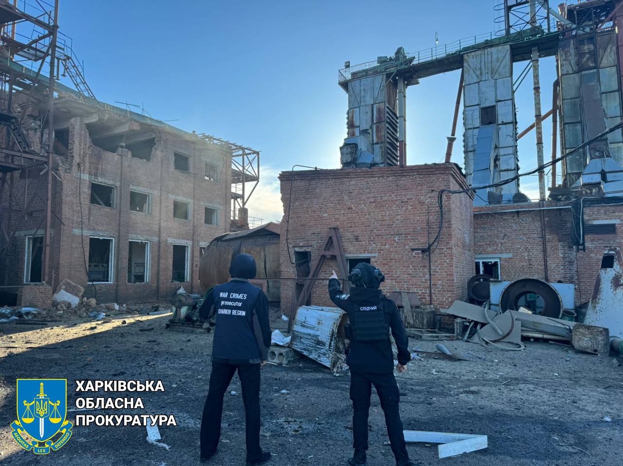 Внаслідок російських ударів по цивільних обʼєктах Харківщини одна людина загинула, ще одна — постраждала