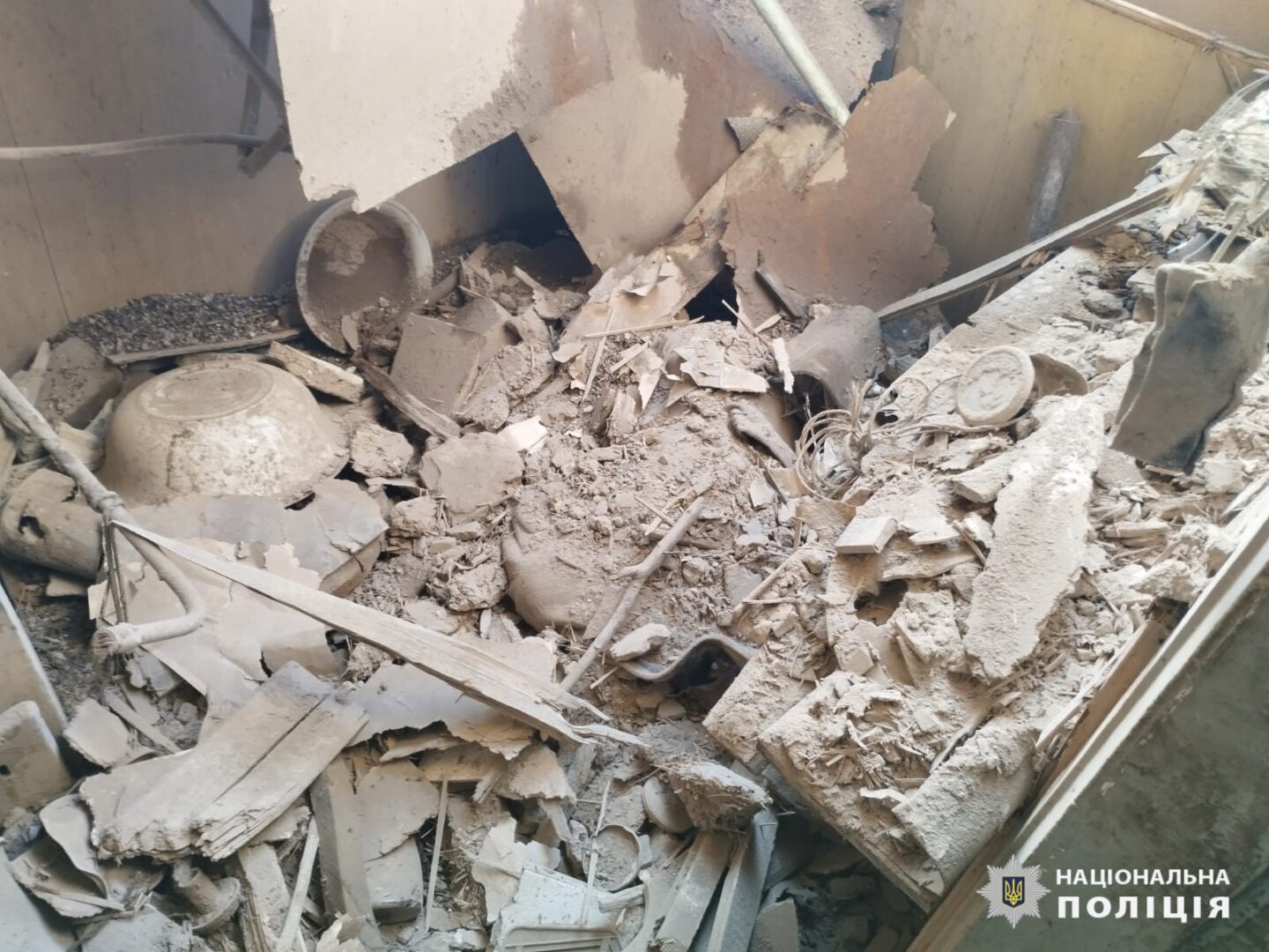 Протягом доби росіяни обстрілювали Харків та область з різних видів озброєння, є загиблі і поранені, у тому числі діти