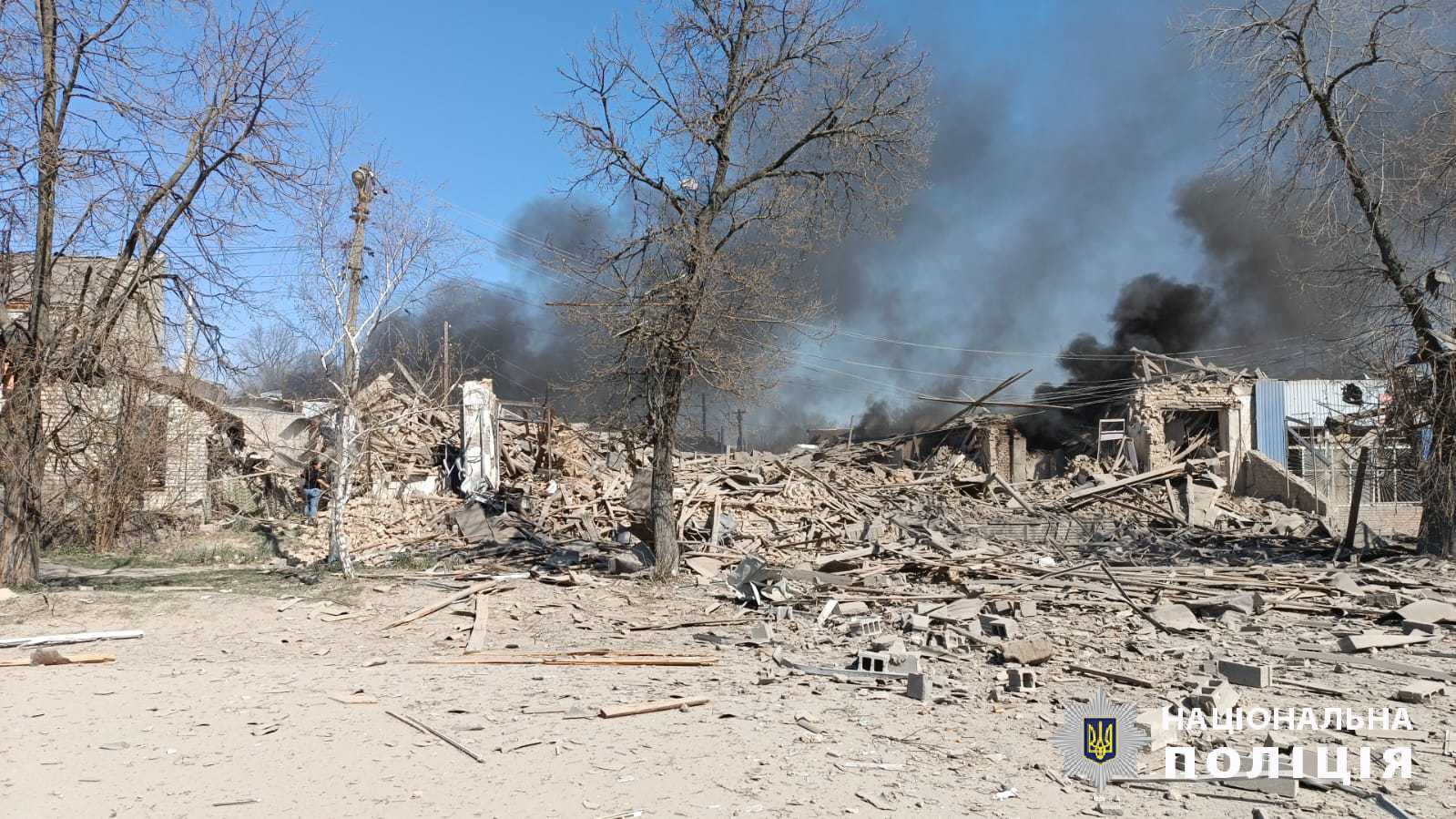 Окупанти знову обстріляли населені пункти Харківщини, четверо поранені, троє людей загинули: поліція документує наслідки ворожої атаки
