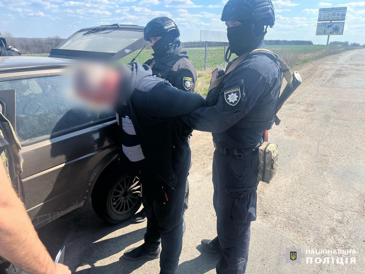 9000 доларів США за втечу ухилянтів до рф: поблизу кордону на Харківщині затримано ділка