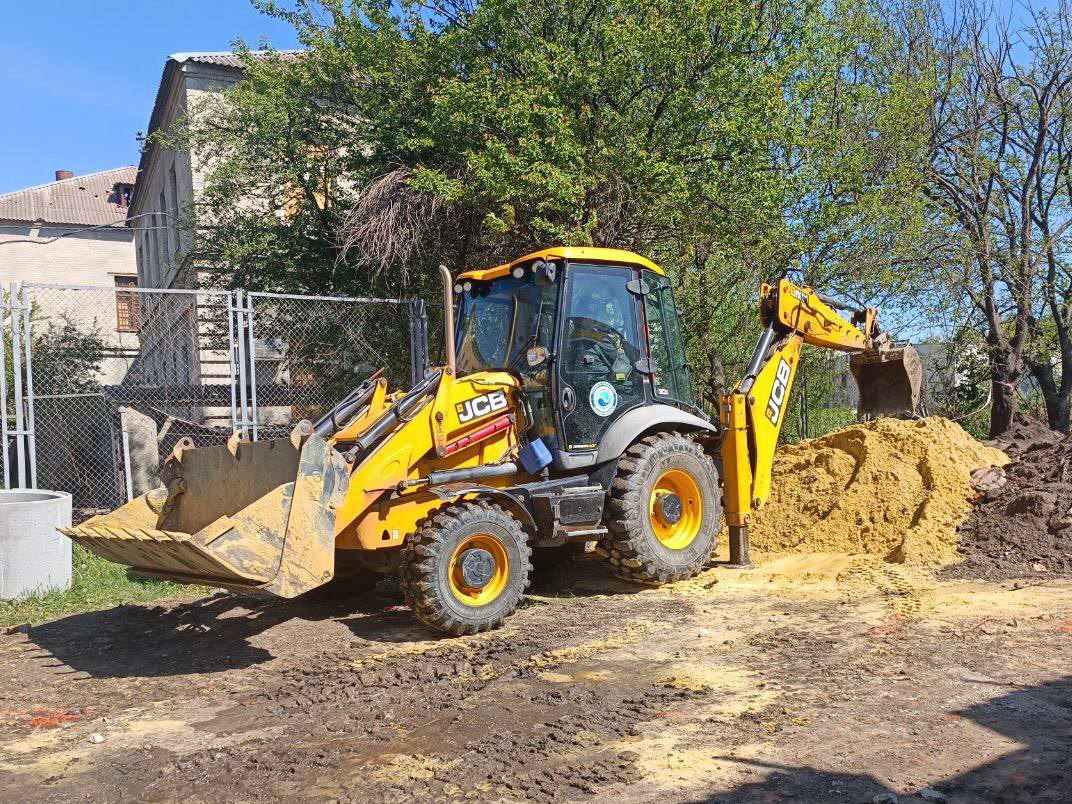 У Салтівському районі усувають аварію на водоводі після ракетного удару