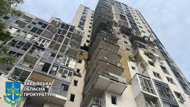 Чергові ворожі атаки на житлові квартали Харкова: постраждали 20 мирних жителів, серед них троє дітей