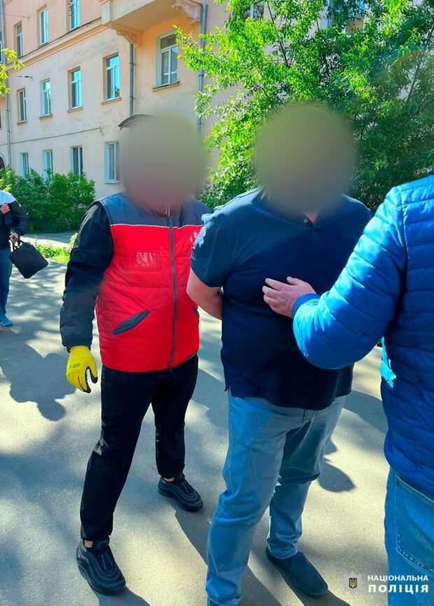 Пропонував допомогти уникнути мобілізації за 3500 доларів США: у Харкові затримали зловмисника