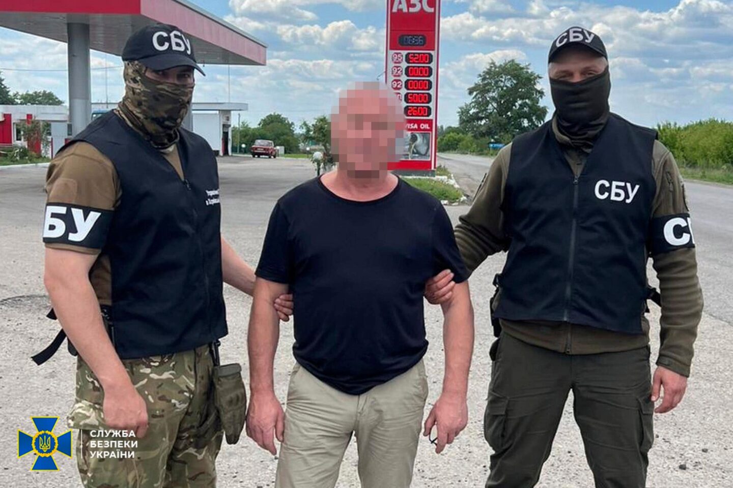 СБУ затримала на Харківщині ворожого пособника, який під час окупації забезпечував пальним військову техніку росіян