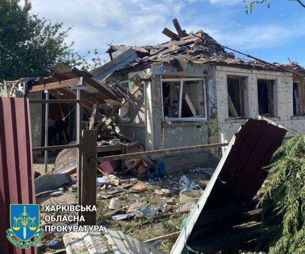 Окупанти вдарили по приватному житловому сектору на Ізюмщині: загинула жінка, серед постраждалих двоє дітей