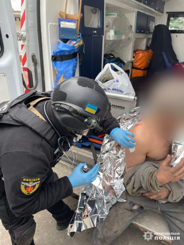 Росіяни обстріляли Харків і вбили двох чоловіків: поліція працює на місці події
