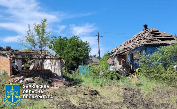 Ворог вдарив по селу на Чугуївщині: постраждала мирна мешканка