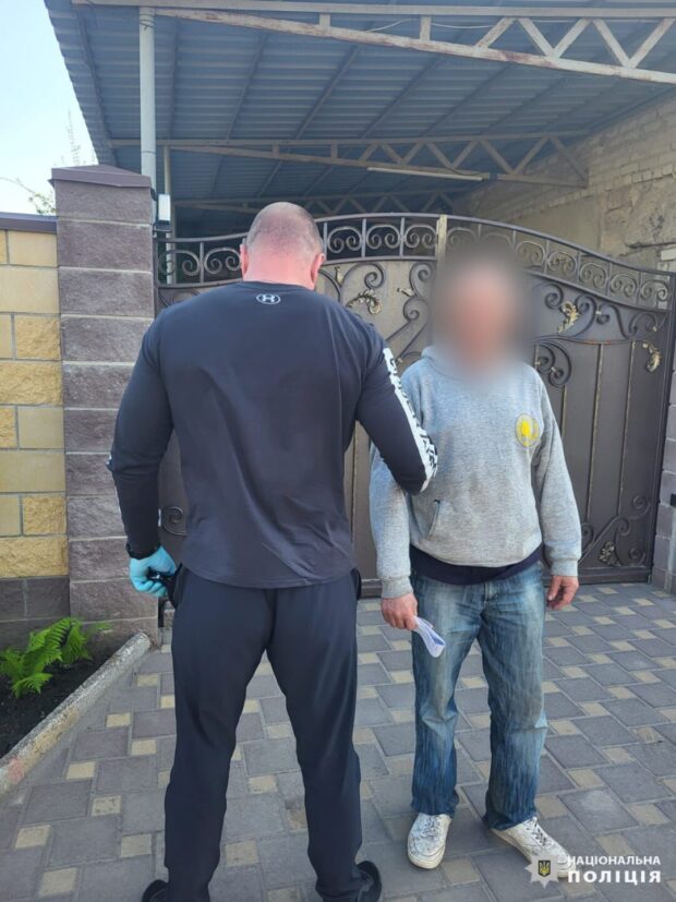 На Харківщині повідомили про підозру чоловіку, який показував 15-річній дівчинці свої статеві органи