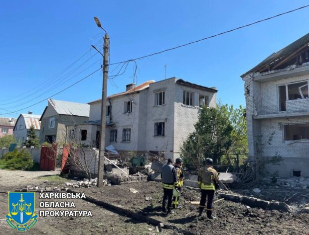 Росіяни вдарили з авіації по Харкову: правоохоронці зафіксували наслідки