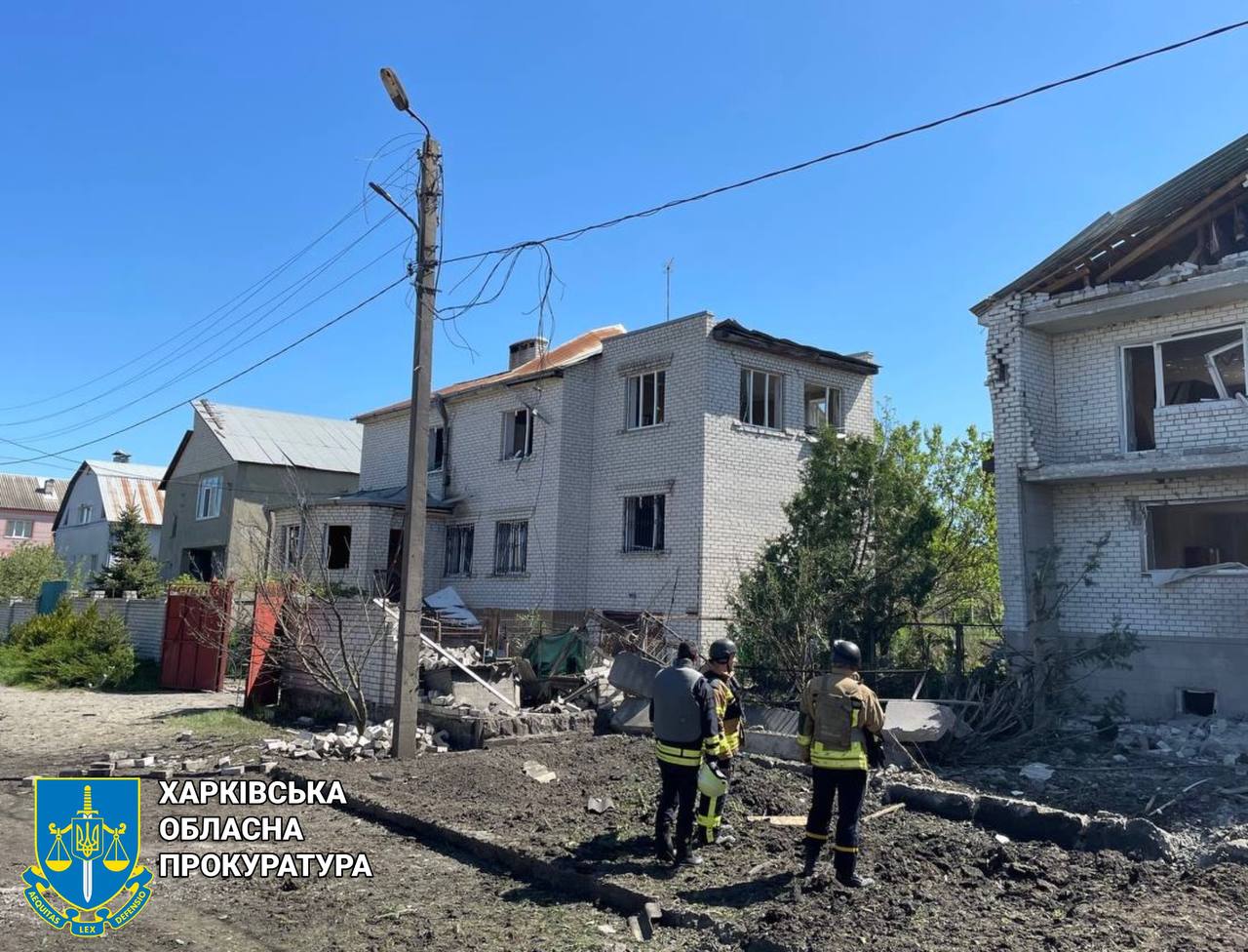 Росіяни вдарили з авіації по Харкову: правоохоронці зафіксували наслідки