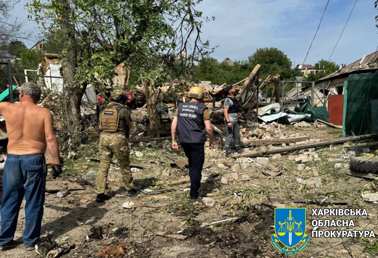 Через ворожі авіаудари по Купʼянську поранено мирного жителя