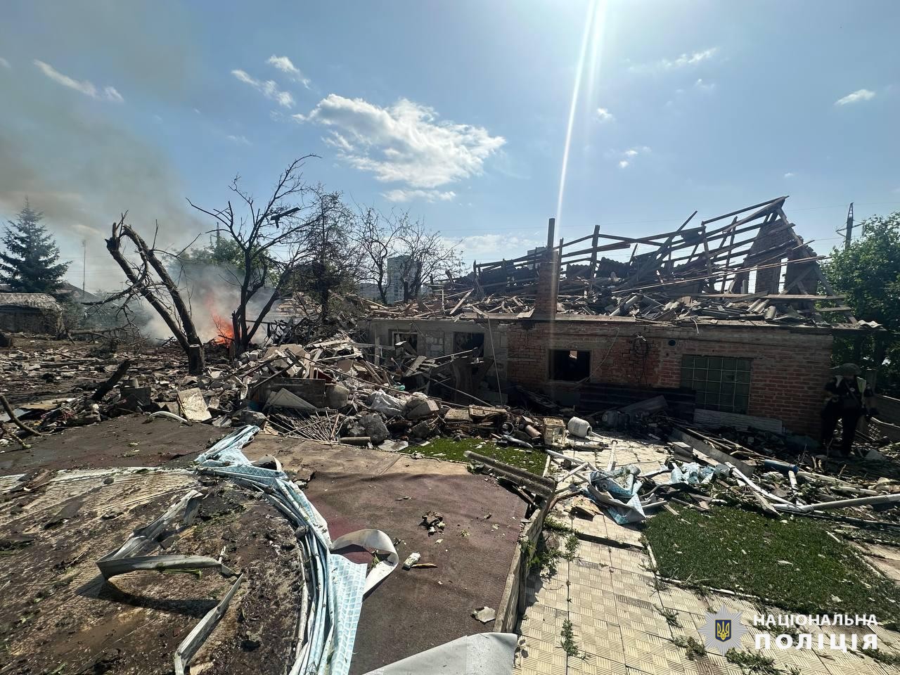 Протягом доби через обстріли росіян загинув чоловік, 12 людей поранені: слідчі задокументували наслідки воєнних злочинів на Харківщині