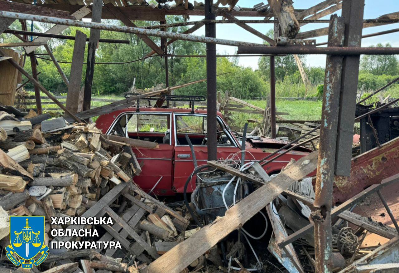 Прокурори зафіксували наслідки ворожого авіаудару по Харкову
