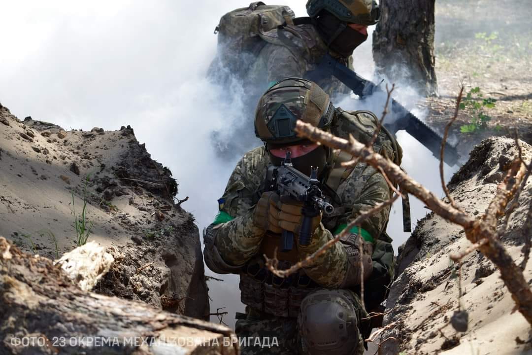На Харківському напрямку минулої доби відбулося шість ворожих штурмів, на Куп’янському кількість бойових зіткнень за добу склала сім – Генштаб ЗСУ