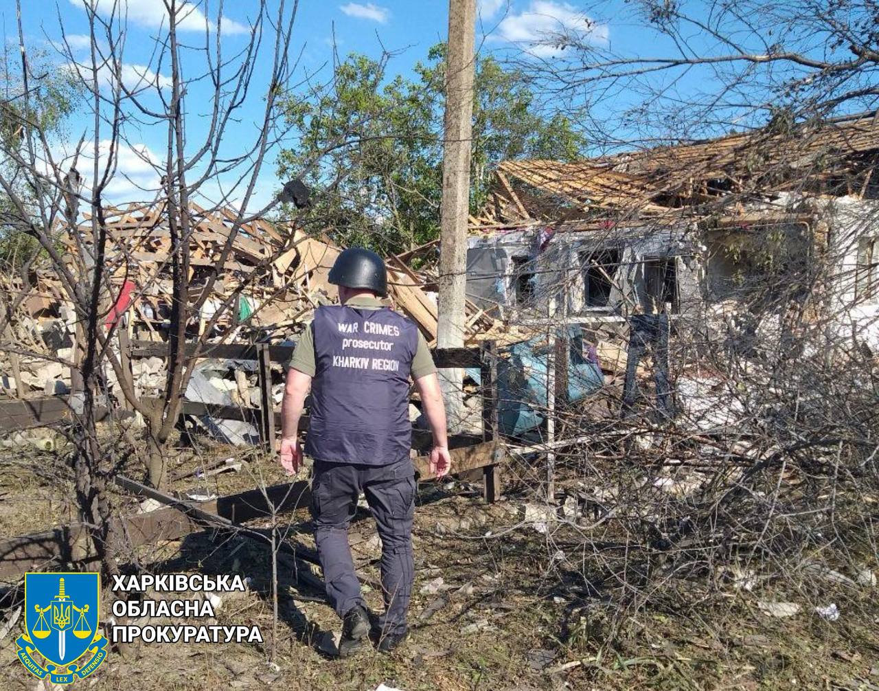 Через ворожий авіаудар по Купʼянщині загинула мирна мешканка