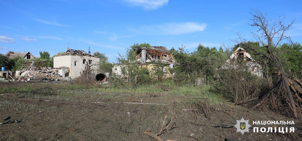 В результаті обстрілів з боку військових рф на Харківщині загинула жінка, є поранені: слідчі задокументували наслідки воєнних злочинів
