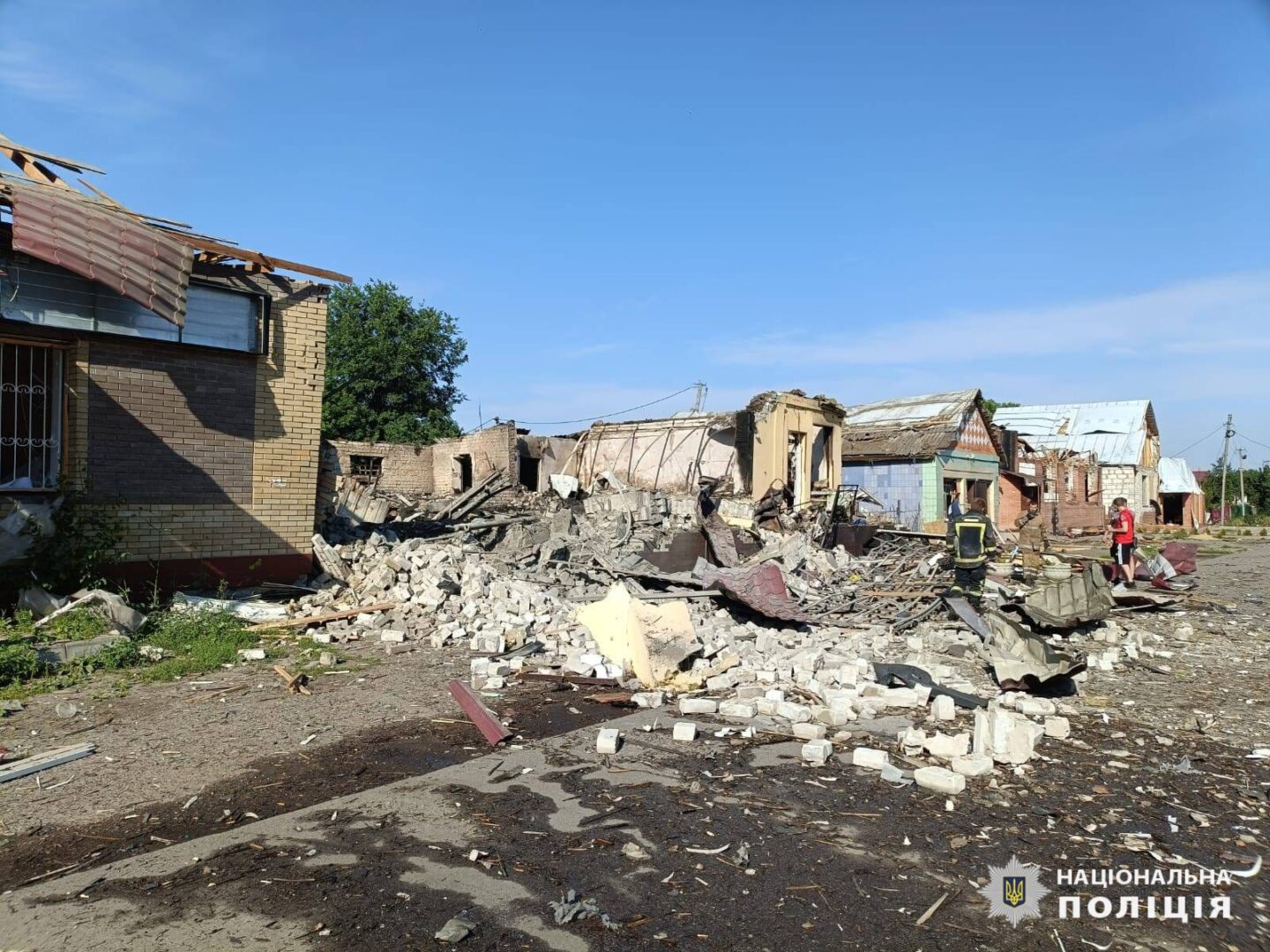 За добу на Харківщині постраждали 12 цивільних людей, серед яких три дитини: слідчі задокументували наслідки російських обстрілів
