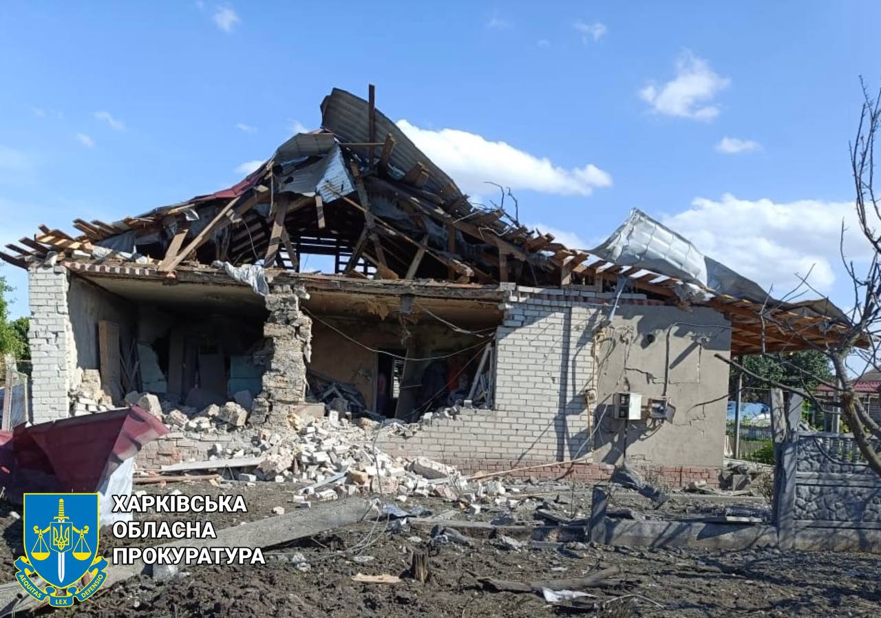 Росіяни вдарили по селу на Ізюмщині, постраждали двоє людей