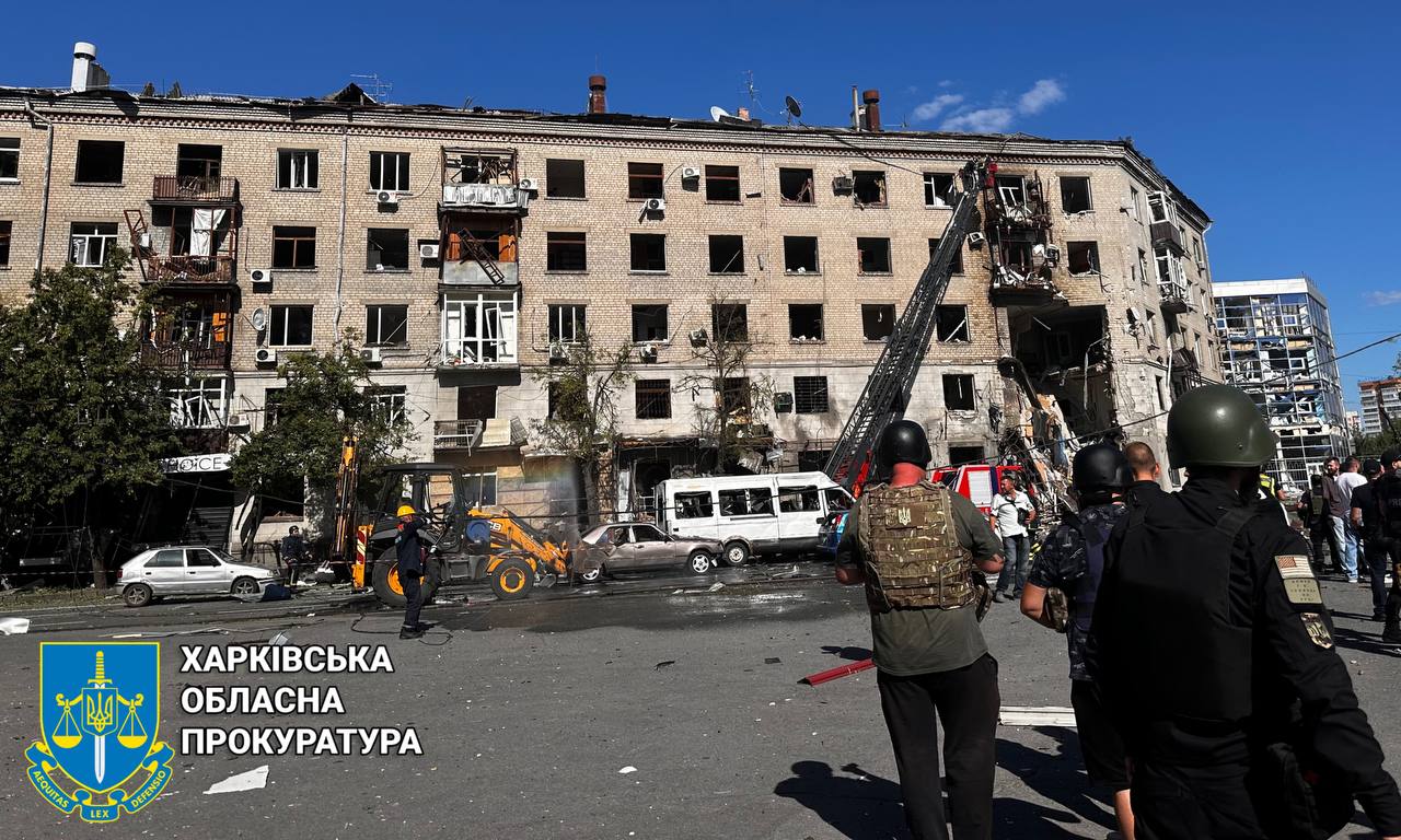 Вдень росіяни атакували Харків: відомо про трьох загиблих та 52 постраждалих