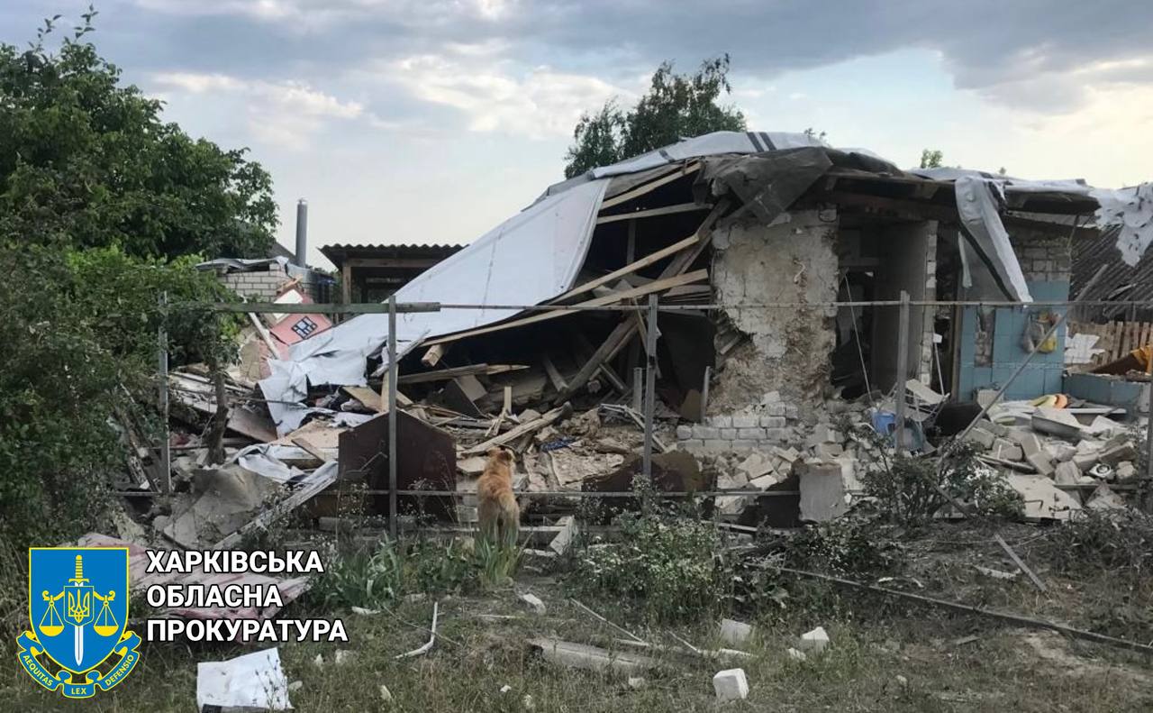 Дві людини загинули, ще двоє поранені внаслідок ворожих ударів по Харківській області