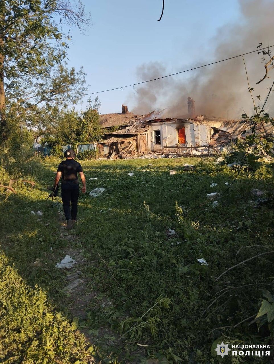 На Харківщині троє людей загинули, ще вісім дістали поранення внаслідок атаки російських військових: поліцейські документують черговий злочин рф