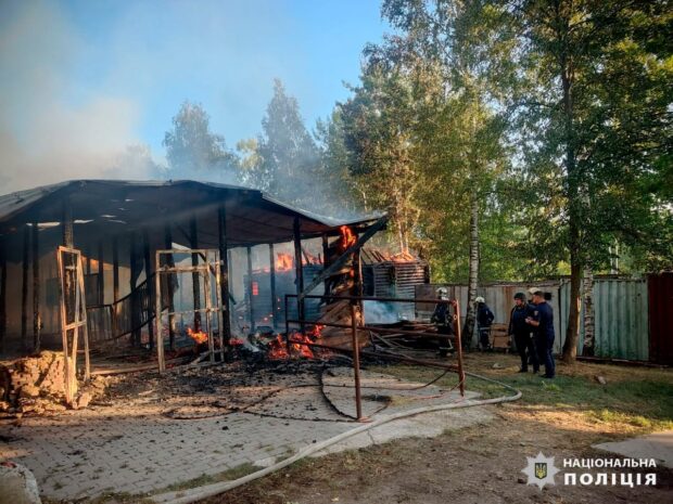 Росіяни продовжують нищити цивільну інфраструктуру Харківщини, є поранені: слідчі задокументували воєнні злочини