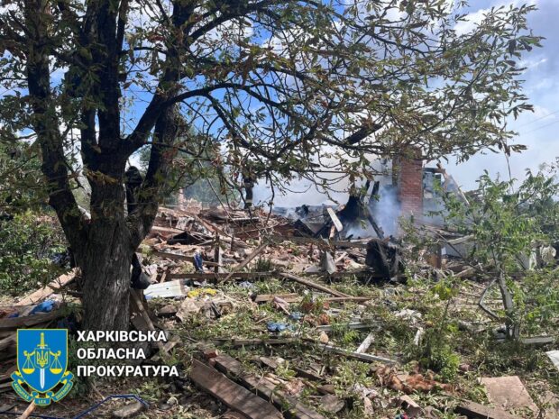 Росіяни продовжують вбивати цивільне населення: внаслідок ворожого обстрілу Куп’янщини загинула мирна мешканка, її 10-річний син зазнав поранень