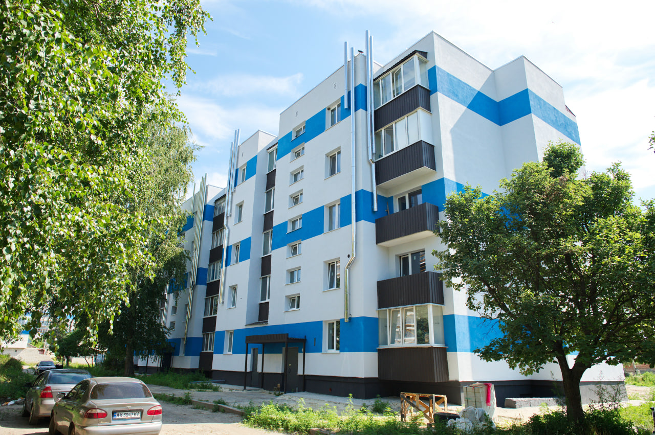 У Старосалтівській громаді триває відновлення багатоквартирних житлових будинків та об'єктів соціальної інфраструктури