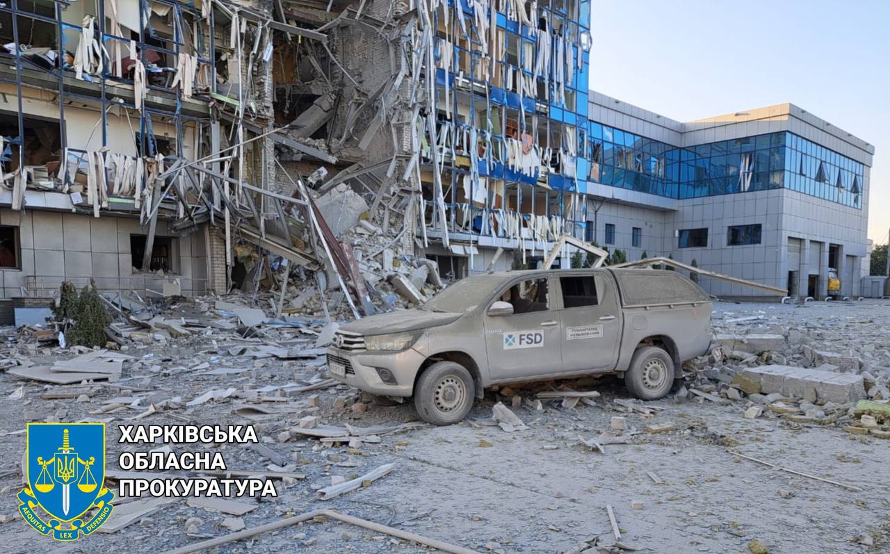Вранці росіяни атакували Харків та передмістя: постраждали двоє людей