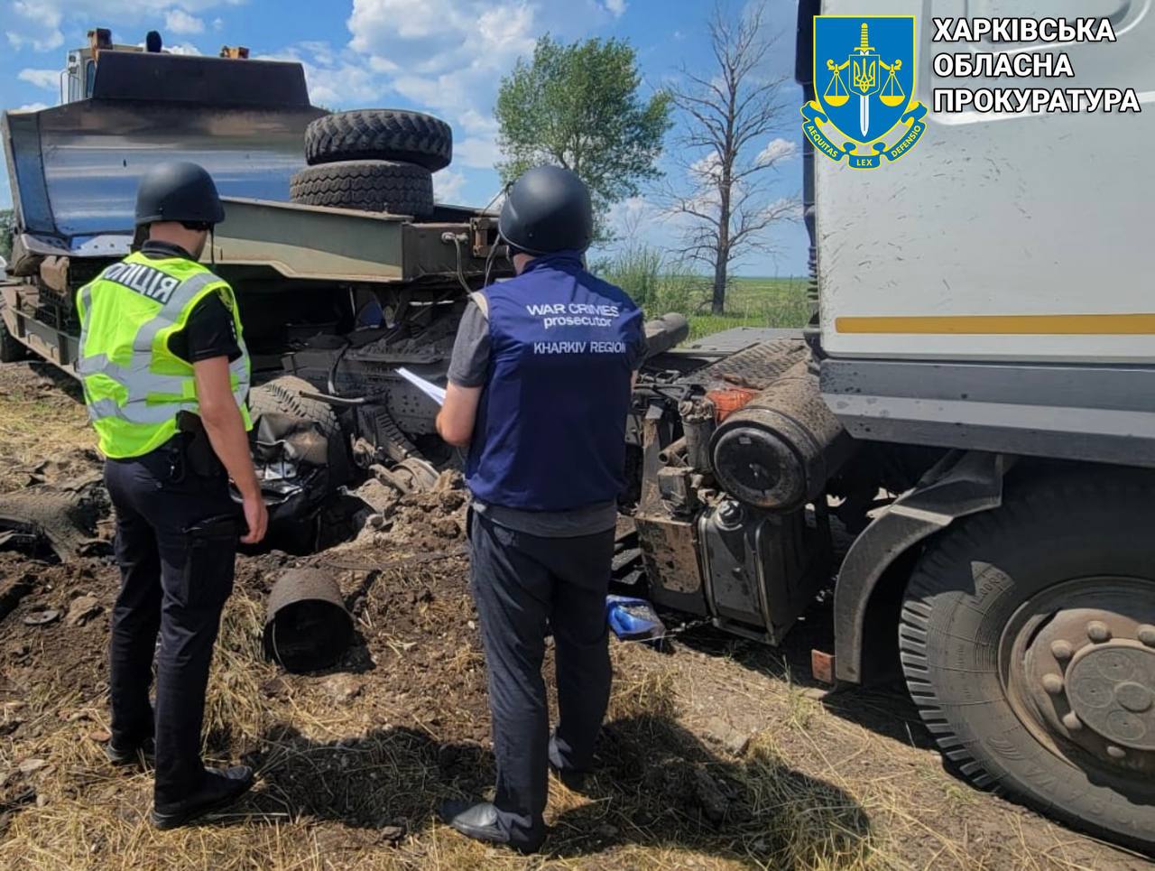 На Харківщині вантажівка підірвалась на ворожій міні