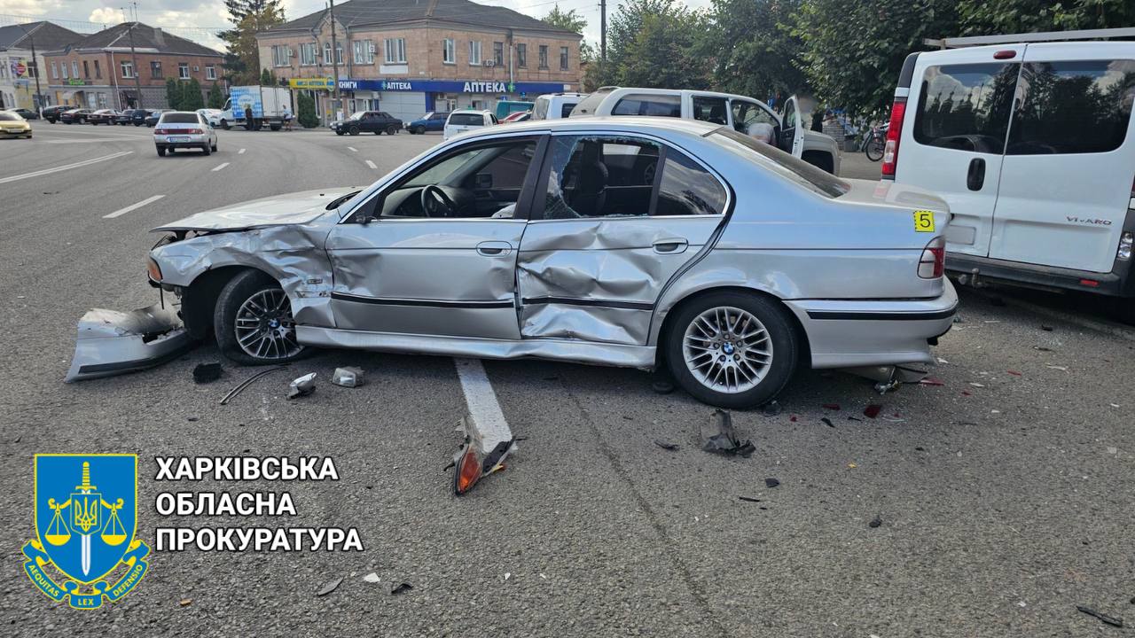 У Богодухові п’яний водій збив людину та зіштовхнувся з чотирма автівками (відео)