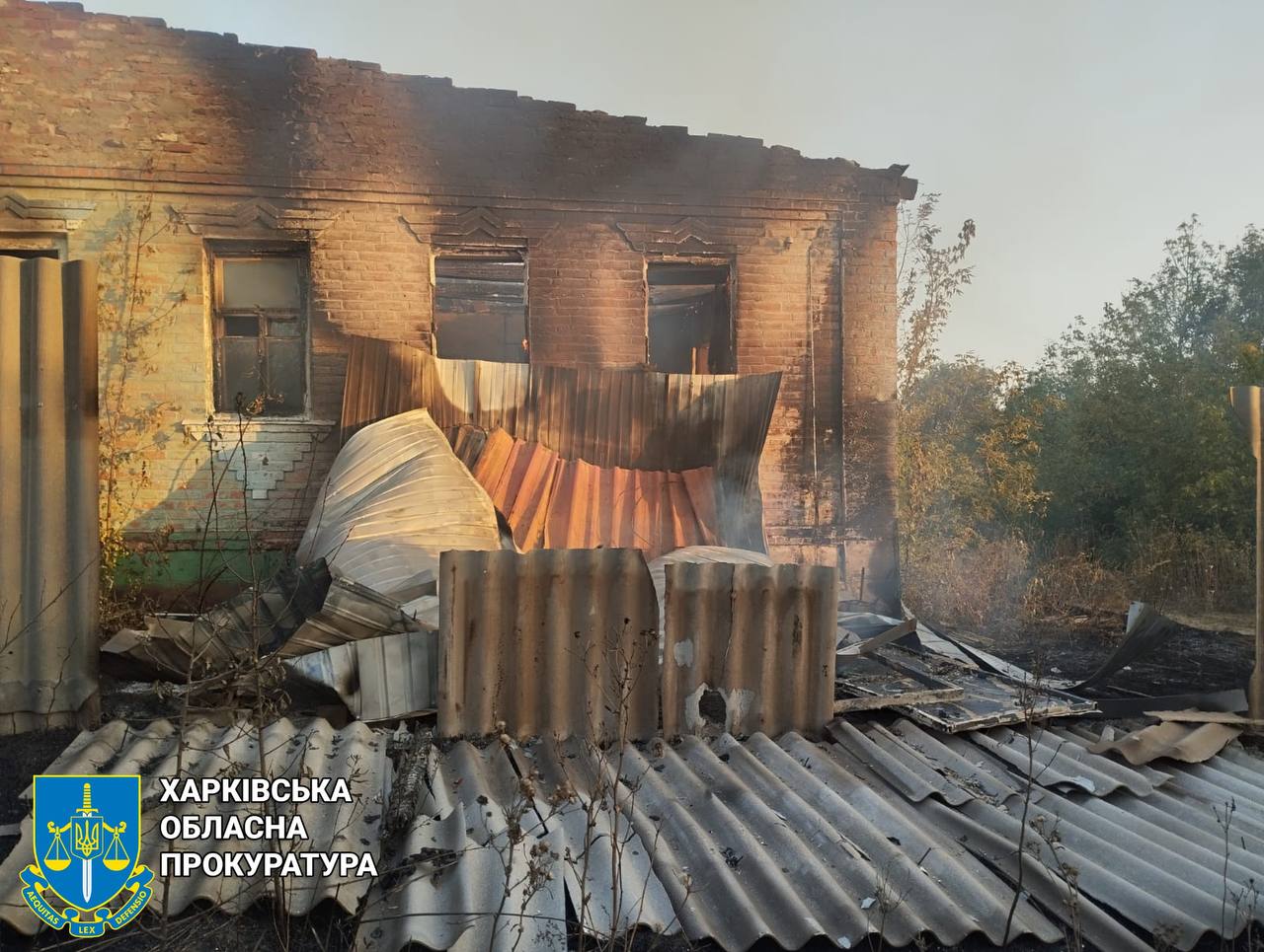 Внаслідок російських ударів по Харківщині загинув мирний мешканець, постраждали троє поліцейських