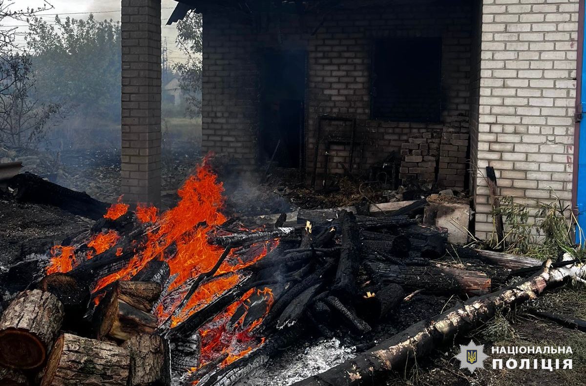 Одна жінка загинула, ще двоє людей дістали поранення: слідчі задокументували наслідки воєнних злочинів на Харківщині