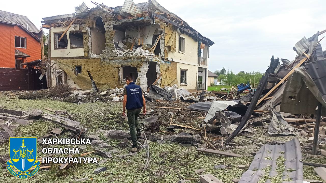 Росіяни знову обстріляли Харків: пошкоджено житлову інфраструктуру