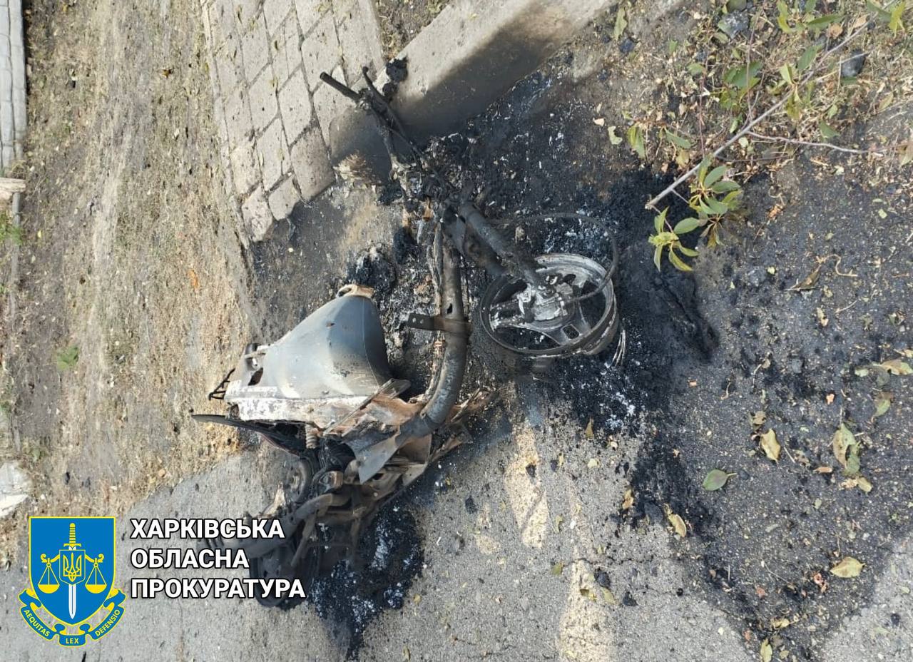 Росіяни обстріляли село на Харківщині: поранено мирного мешканця