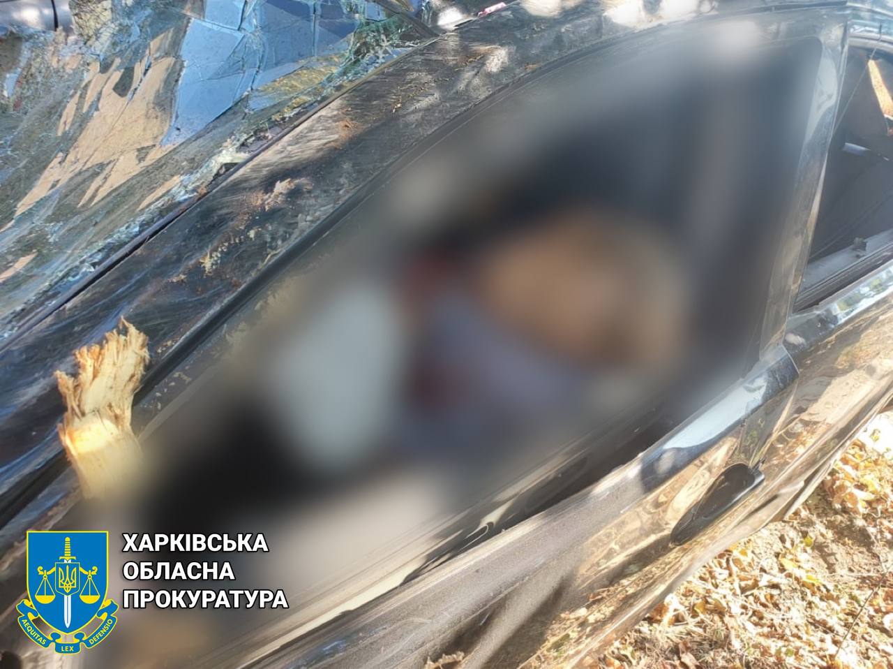 У Козачій Лопані російський дрон влучив у цивільну автівку: загинув суддя, ще три жінки поранені