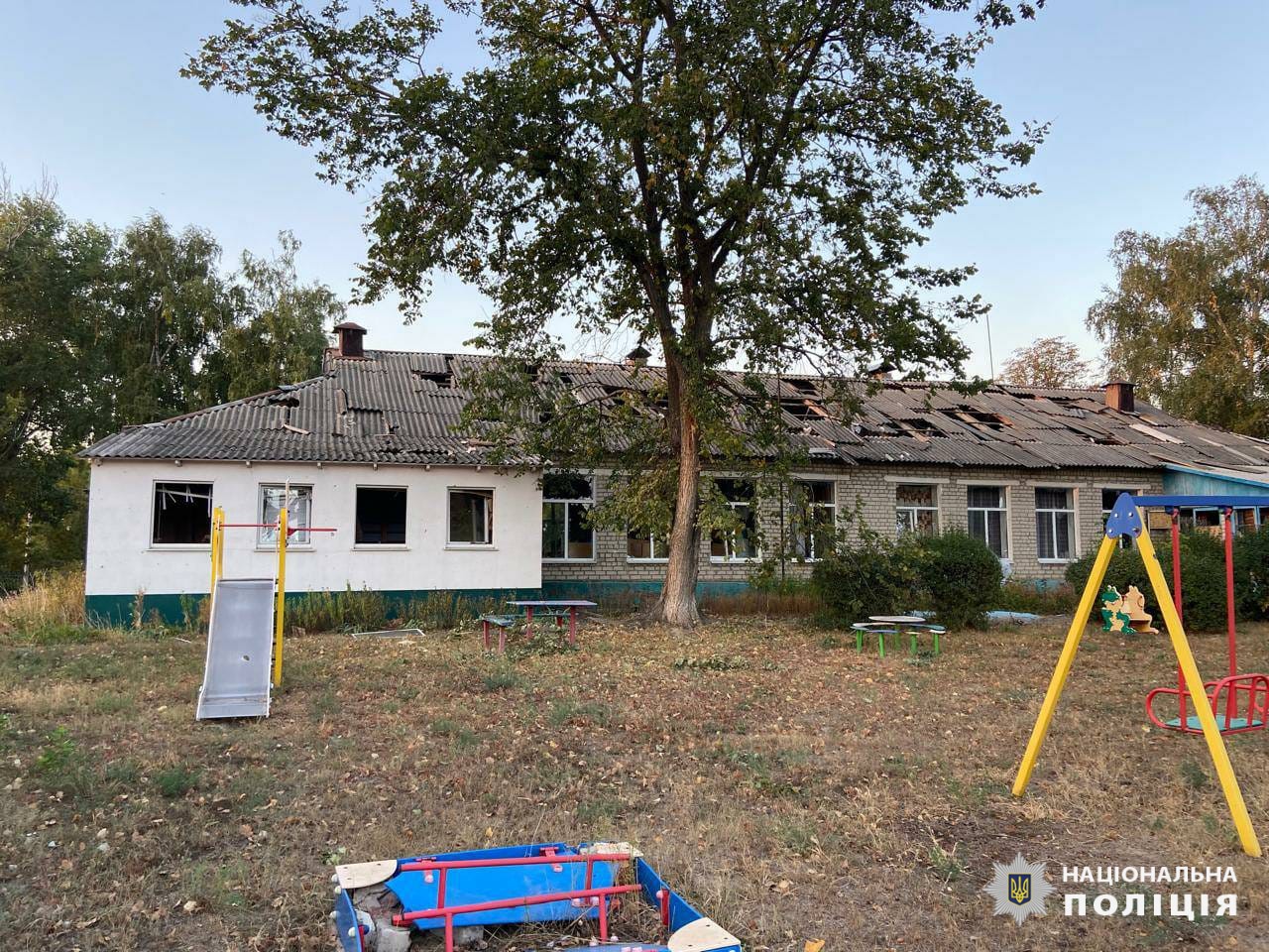 Через ворожі обстріли на Харківщині одна людина загинула, ще двоє постраждали: поліція задокументувала наслідки воєнних злочинів росіян