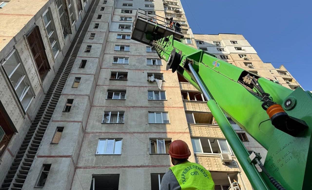 Внаслідок обстрілу в Харкові пошкоджено 18 будинків