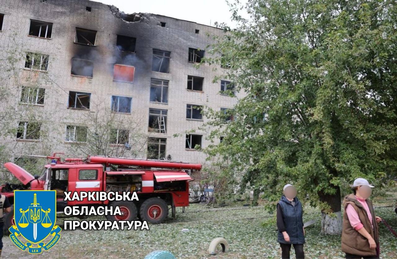Росіяни знову завдали авіаудари по Харкову та Купʼянщині: постраждали дві людини