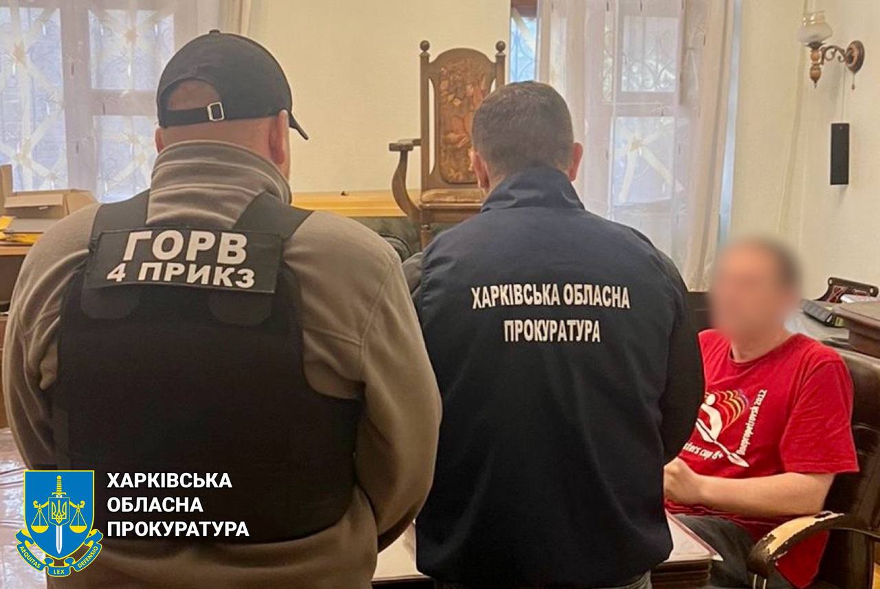 За місяць — друга підозра: харківському адвокату інкриміновано ще один злочин, повʼязаний з організацією втечі чоловіків призовного віку