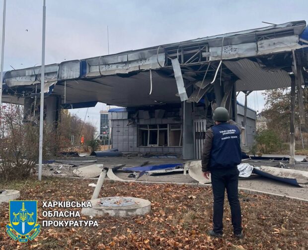Внаслідок нічного ворожого удару по Харкову пошкоджено цивільну інфраструктуру