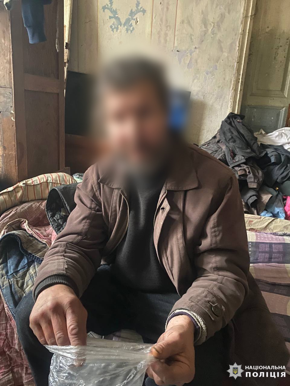 У Харкові затримали безхатька, який вдарив чоловіка в шию ножем