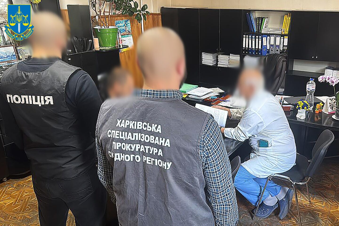 На Харківщині викрили голову ВЛК, який сприяв виїзду військовозобов’язаних за кордон