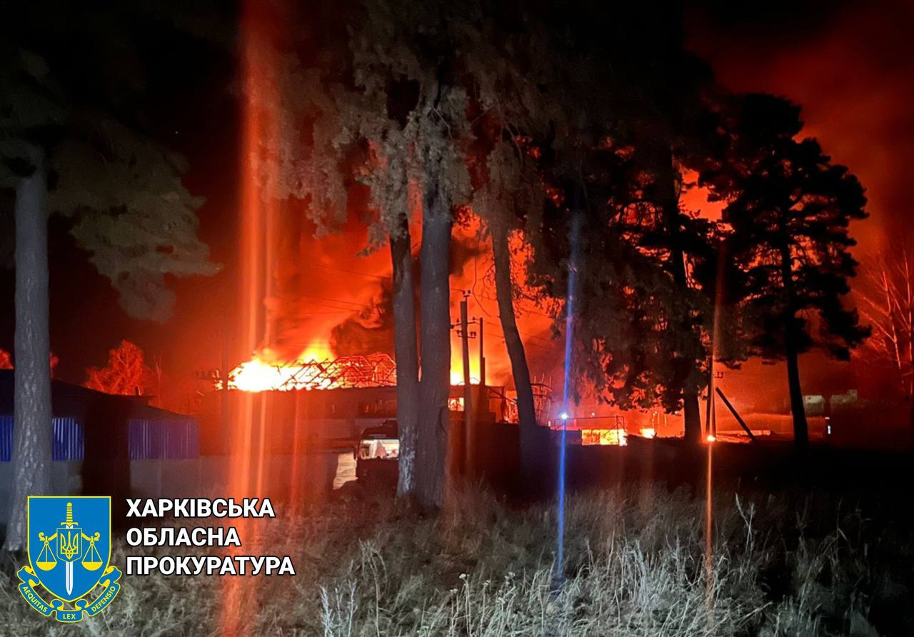 Ворог вдарив по Харкову та передмістю: постраждали пʼять людей